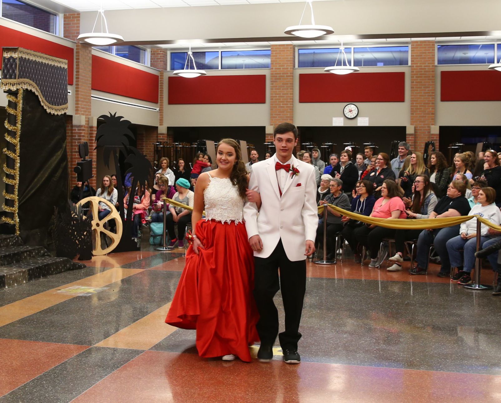 MC Prom 2018 (7).JPG
